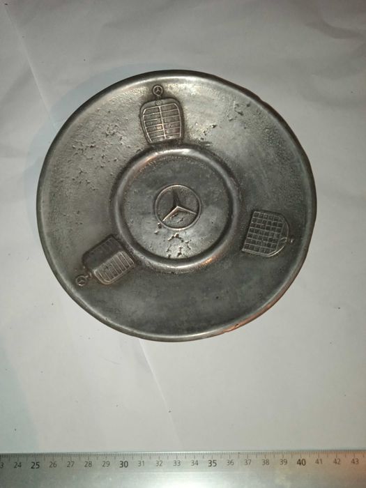 Prato em estanho Mercedes-Benz