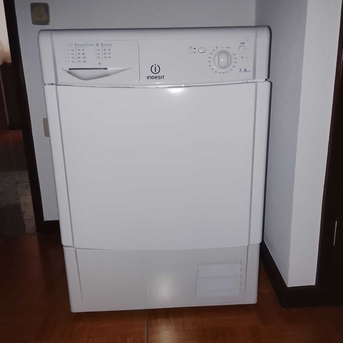 Máquina de secar roupa