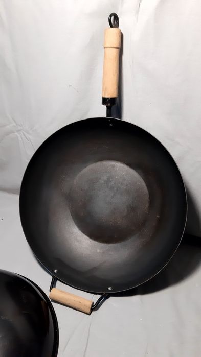 Wok grande em bom estado