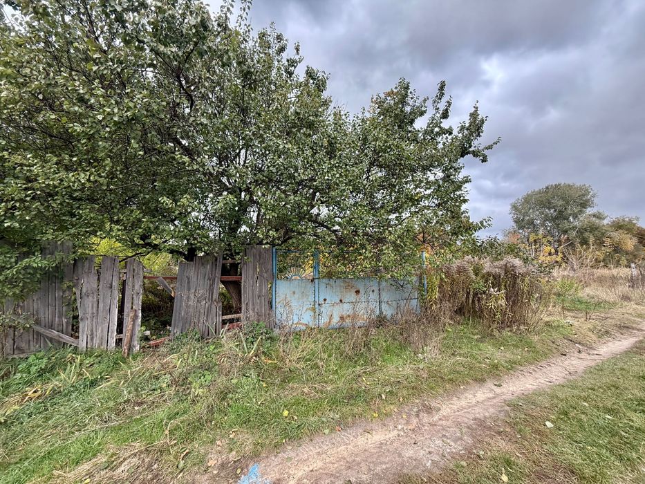 Продаж земельної ділянки правильної форми під приватний будинок