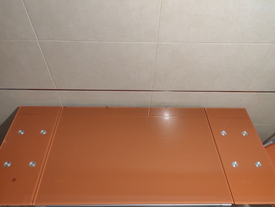Mesa de vidro praticamente nova
