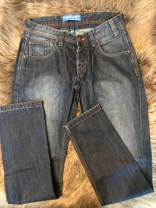 Dżinsowe spodnie