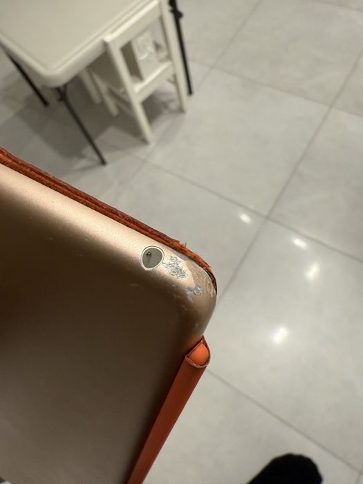 Tablet Apple Ipad 7 z pamiecia 32gb