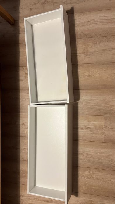 Krzesła,Łozko,Lustra
