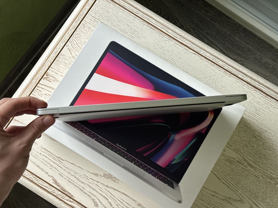 MacBook Pro 13" M1 256 GB Silver (Ідеальний стан)
