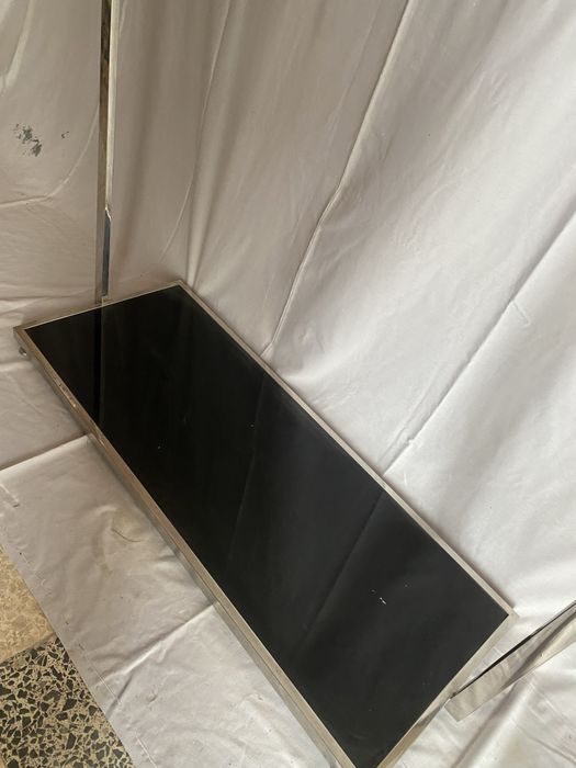 Expositor em inox e vidro preto 1.05Lx1.26x40