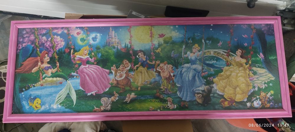 Vários quadros para decoração