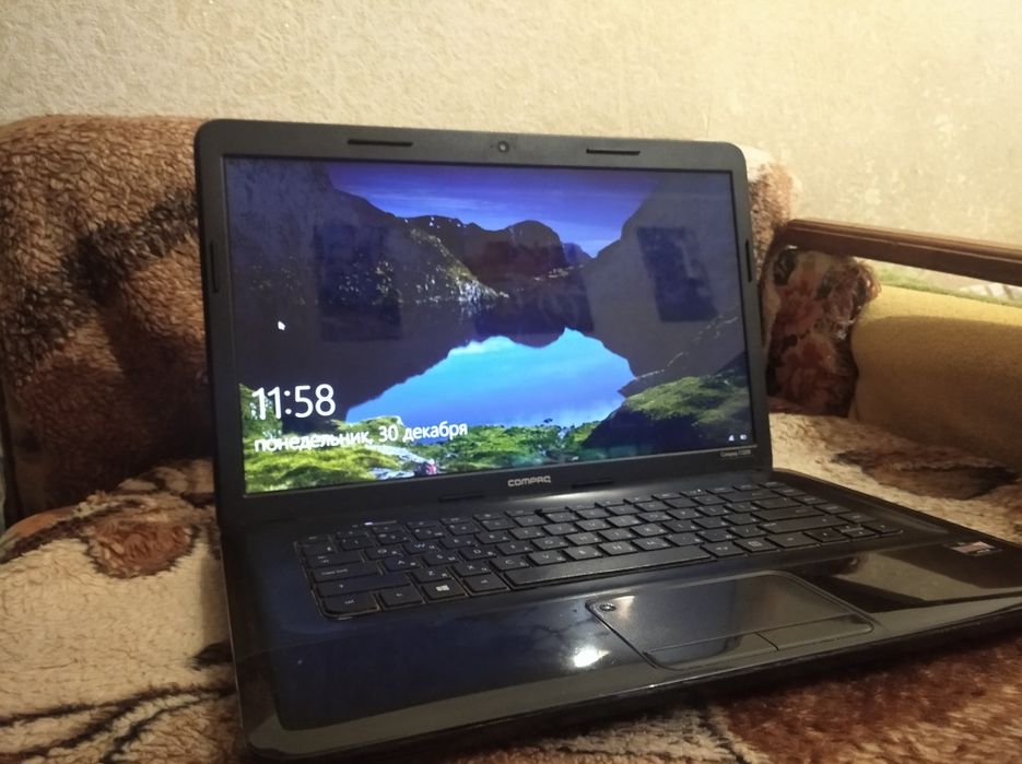 Продам ноутбук Compaq CQ58 6 Gb RAM ,AMD, ssd, батарея 5 часов износ 0