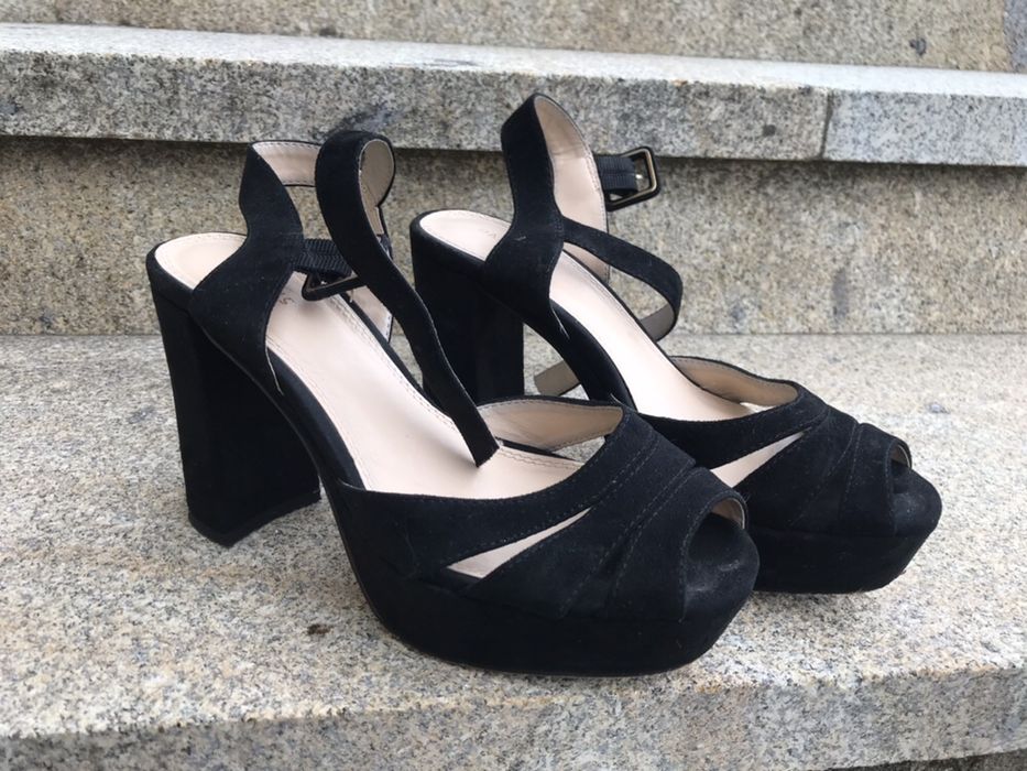 Sandália preta parfois (Tam.36)