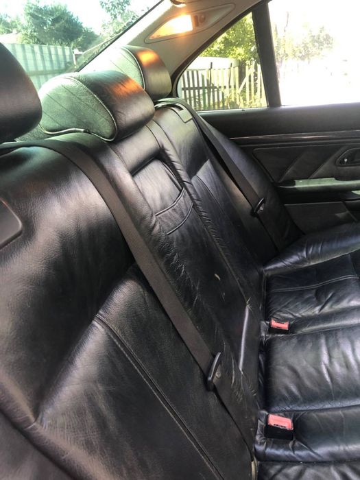 Продам BMW E39 523i