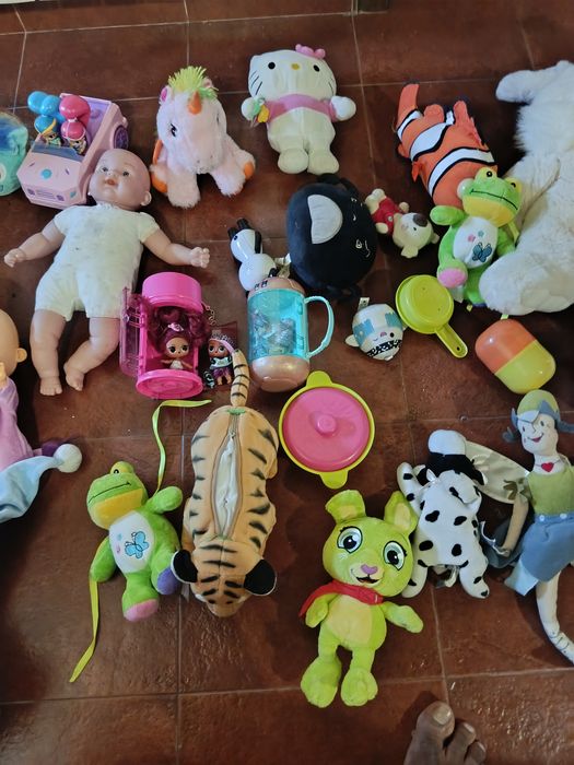 Lote brinquedos Aprox 41 peças