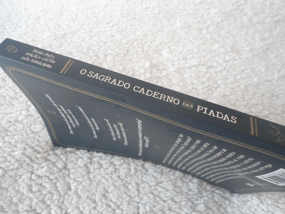 O Sagrado Caderno das piadas por Pedro Cristo, Gonçalo Castro e outro