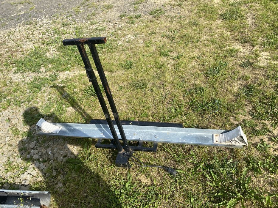 Bagaznik do przewozenia pitbike na hak