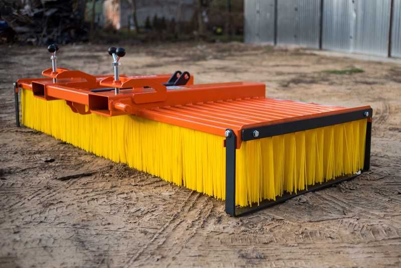 Szczotka, zamiatarka szer. pracy 200cm na lemiesz łyżki/TUZ/widły- 3w1