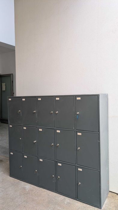 Armário Metálico com 15 Cacifos - para Empresas, Ginásios e Escolas