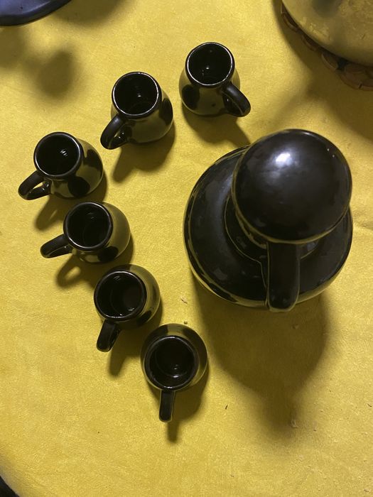 Licoreiro novo com pecas