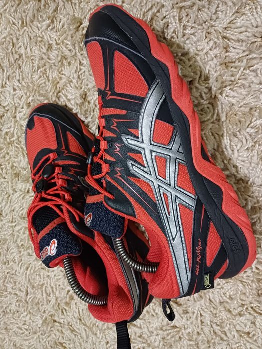 Кросівки ASICS Gel Fuji Viper Gore-Tex оригінал: 999 грн