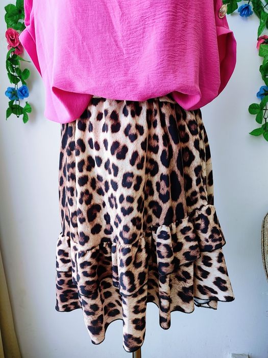 Spódniczka w panterkę z falbaną stylowa i kobieca Italy S