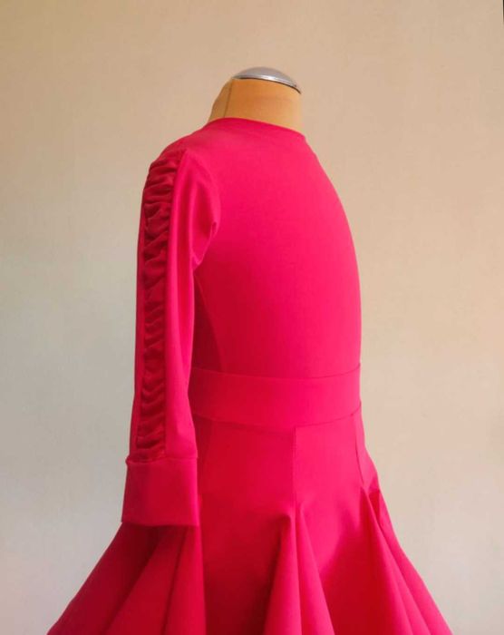 Рейтингова сукня, 2 спідниці