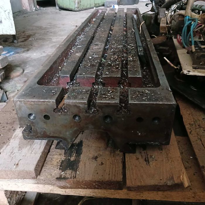 Запчастина до фрезерного станка - стіл робочий.