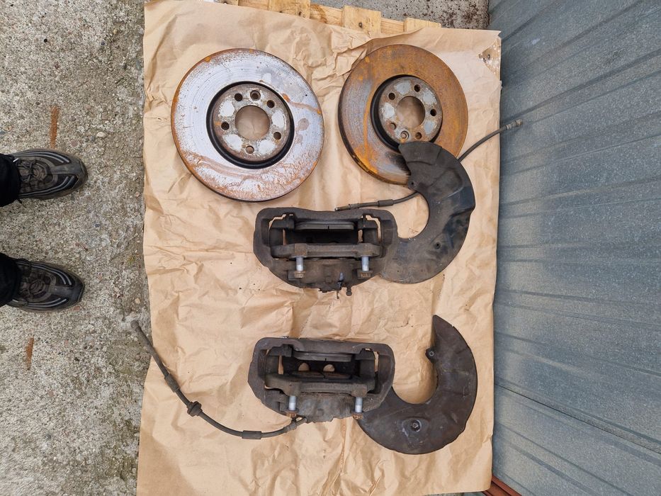 Zaciski hamulcowe biturbo vw t6 t5 komplet