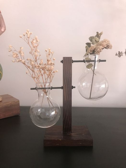 Jarra madeira e vidro