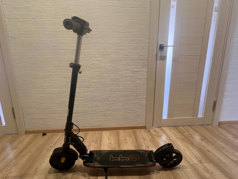 Електросамокат літій-іонний TTG SM S1 36V400W 6.5AH Чорний