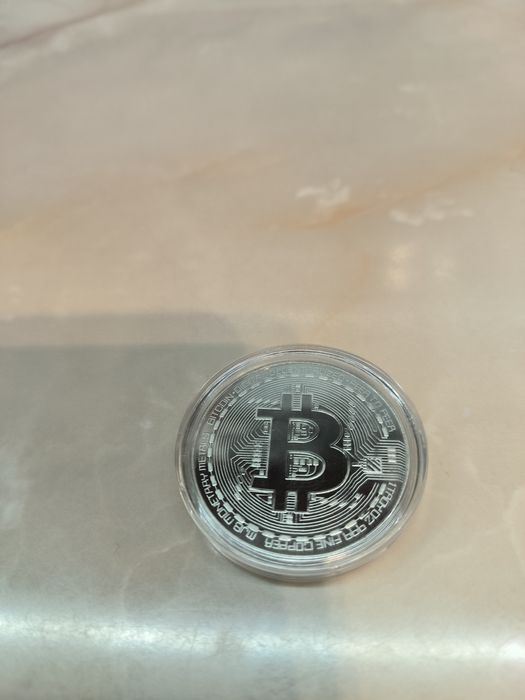 Сувенирная монета биткоин Bitcoin