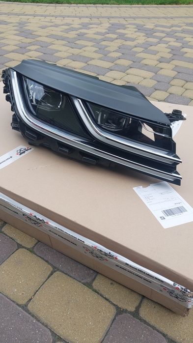 Lampa prawa WV  Arteon 3G8.941.082.M