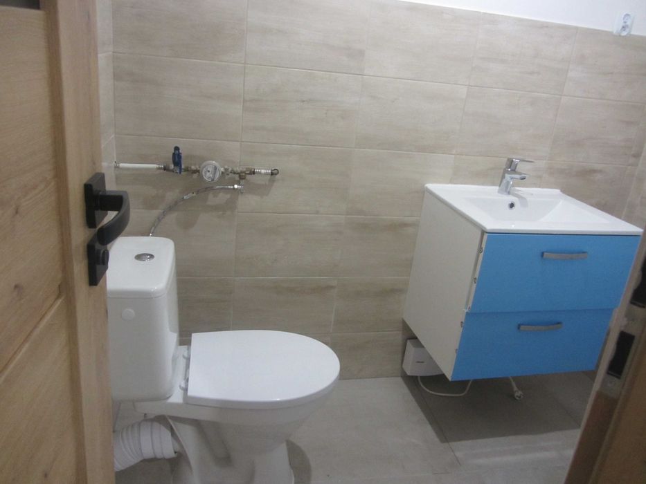 Lokal handlowo-usługowy 37,8m2 w centrum Żar-deptak.