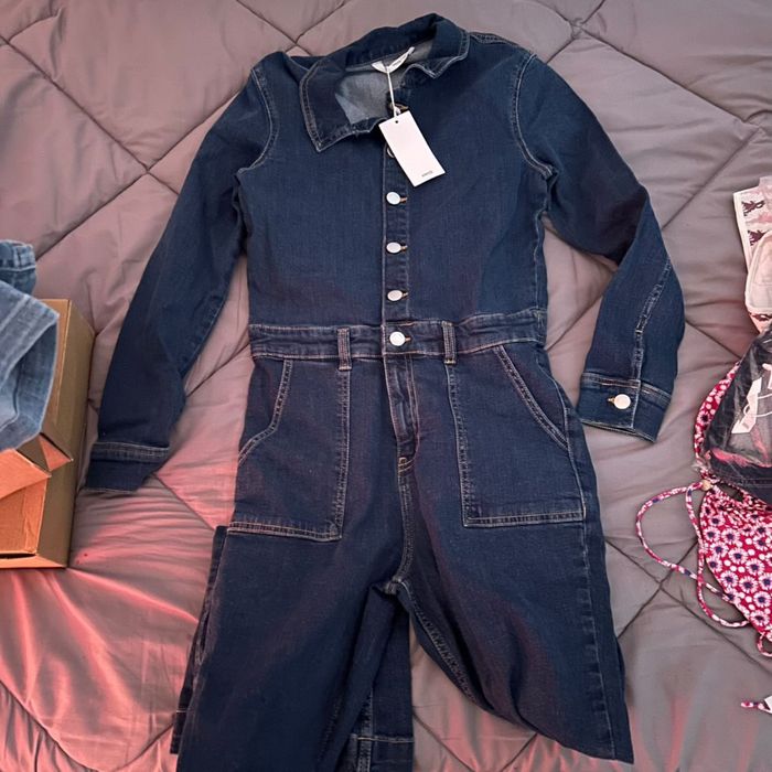 macacão de ganga à boca de sino