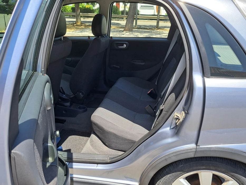 Opel Corsa 1.2 Twinport Enjoy foto 5