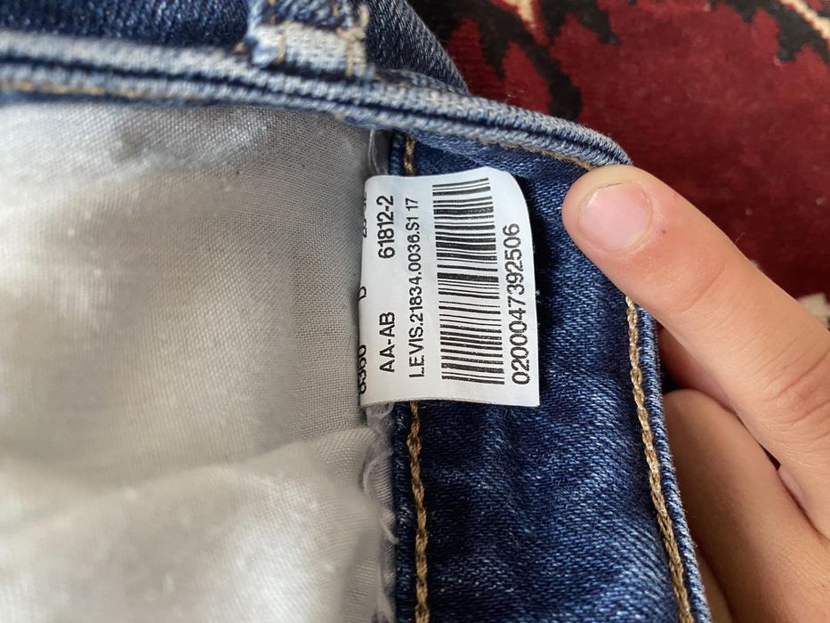Продам джинси Levi's