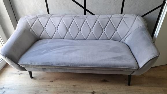 Sofa do lokalu usługowego – idealny stan, gotowa do użytku