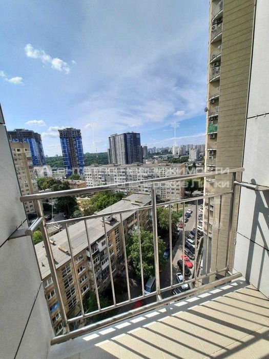 Оренда 4 кімнатної нової квартири 110м2 в ЖК Busov Hill Бусловська 12