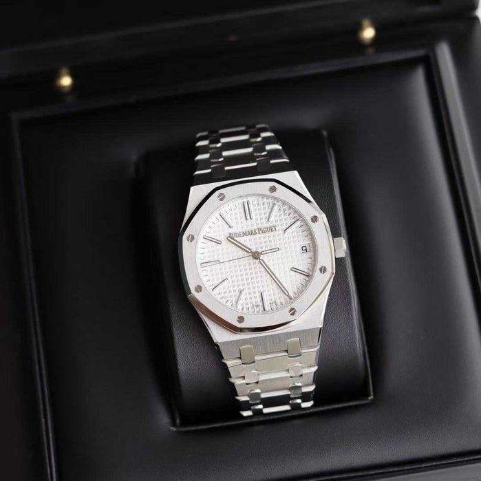 Nowy_Zegarek_Audemars Piguet_ /Mechanizm-biały