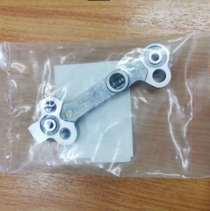 В наличии  Масляный канал Kawasaki ER6 OIL PIPE NINJA VERSYS VULCAN