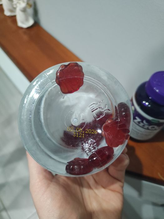 Żelki z melatoniną na sen ZzzQuil Natura Super sleep