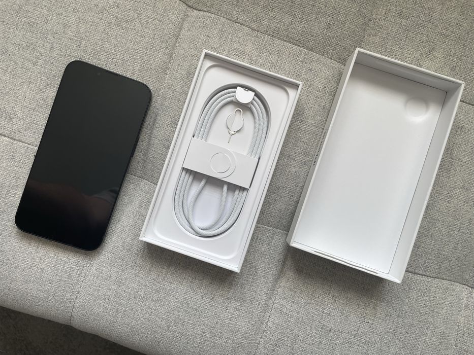 SMARTFON APPLE iphone 16e 128GB czarny oryginał gwarancja NOWY