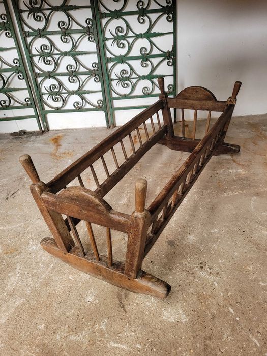 Cama para bébé rustica vintage