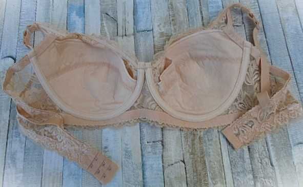 Anlila / wygodny koronkowy biustonosz 100D  beżowy  półusztywniany