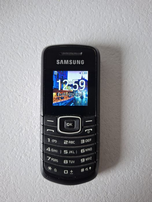 Samsung GT - E 1080w czarny