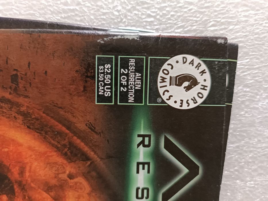2 antigas revistas Alien Resurrection Comic Dark Horse Comics edição c