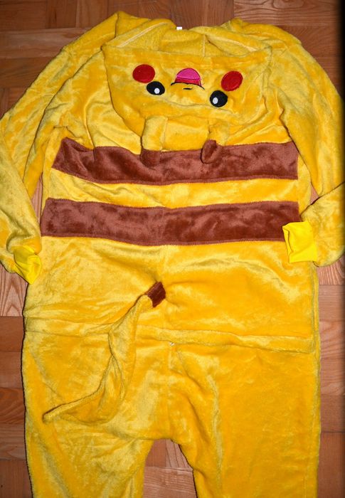 pokemon Pikachu strój piżama przebranie 5/6 Lat_110/116 cm
