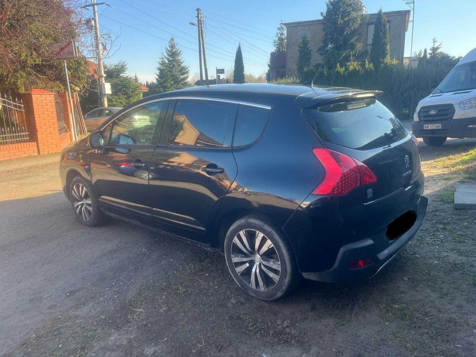 samochód osobowy Peugeot 3008
