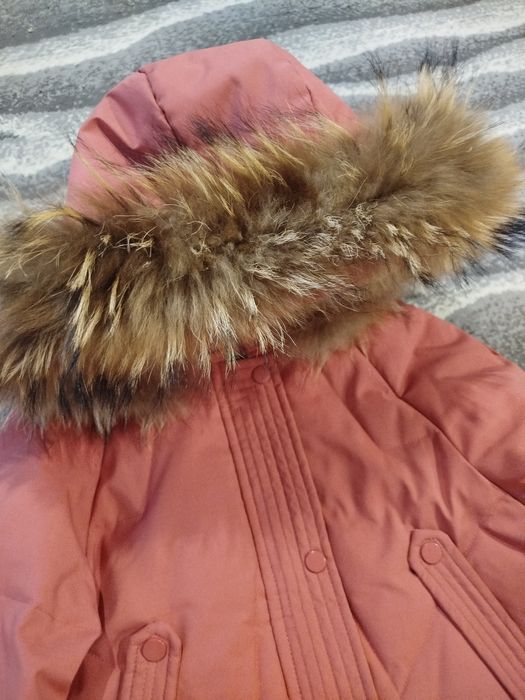 Пуховик на дівчинку