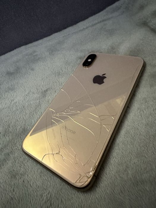 Продам Iphone xs 64 gb