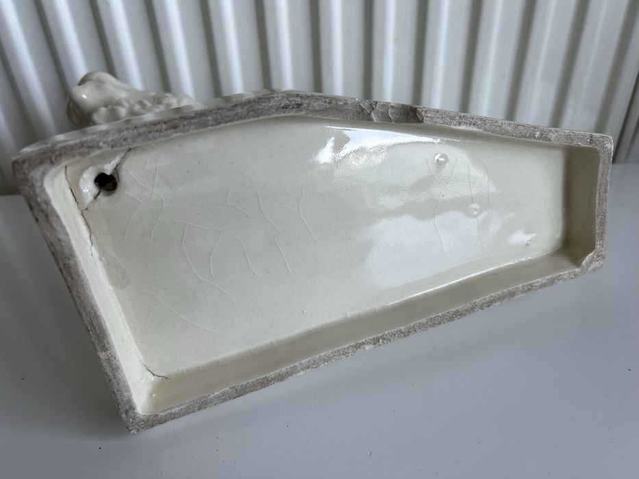 Ceramiczny "BIAŁY " LEW na postumencie Radom Marywil