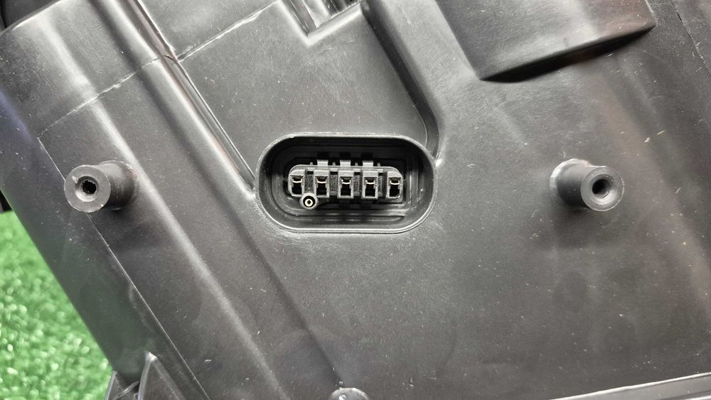 Otica Farol Esquerdo Xenon Opel Vectra C Z02 Signum Z03 2002 a 2008 Ref. 442-1129L-LDHEM NOVO DEPO