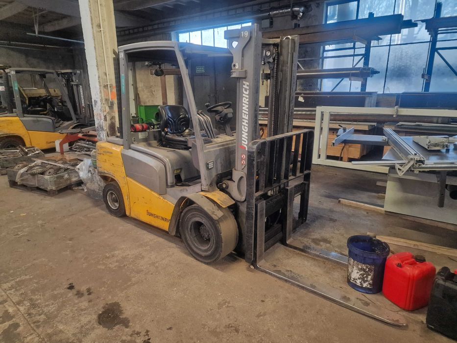 Wózek widłowy Jungheinrich 3,0 t TFG 430